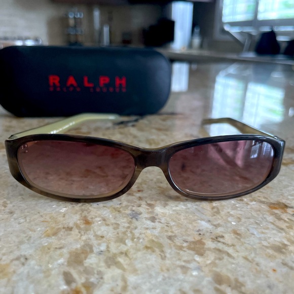 Ralph Lauren sunglasses women's - Picture 1 of 3